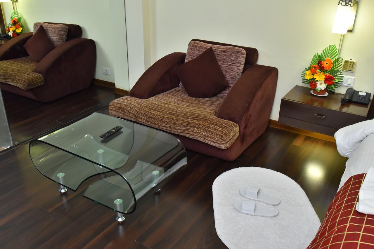Seasons Rajkot Hotel Kültér fotó