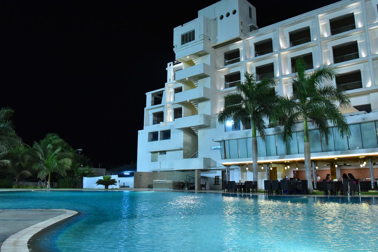 Seasons Rajkot Hotel Kültér fotó