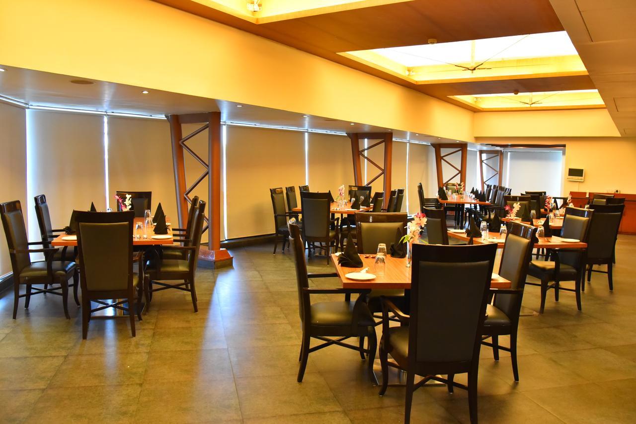Seasons Rajkot Hotel Kültér fotó