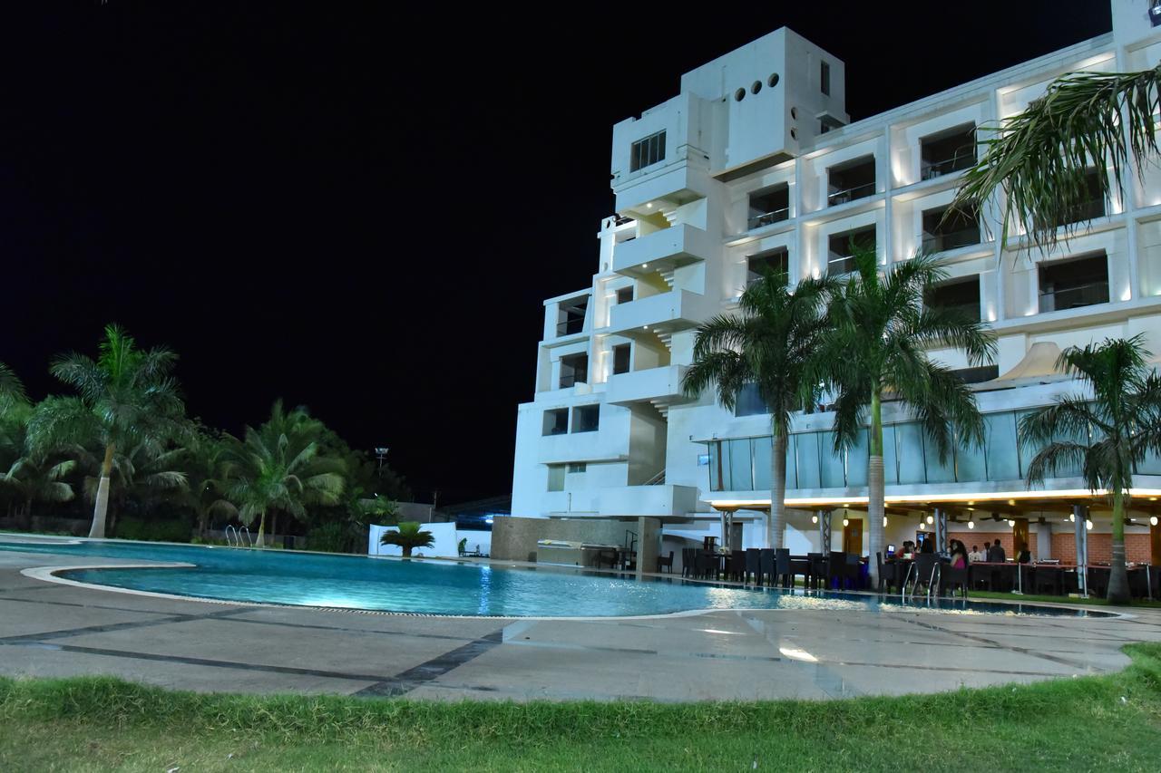 Seasons Rajkot Hotel Kültér fotó