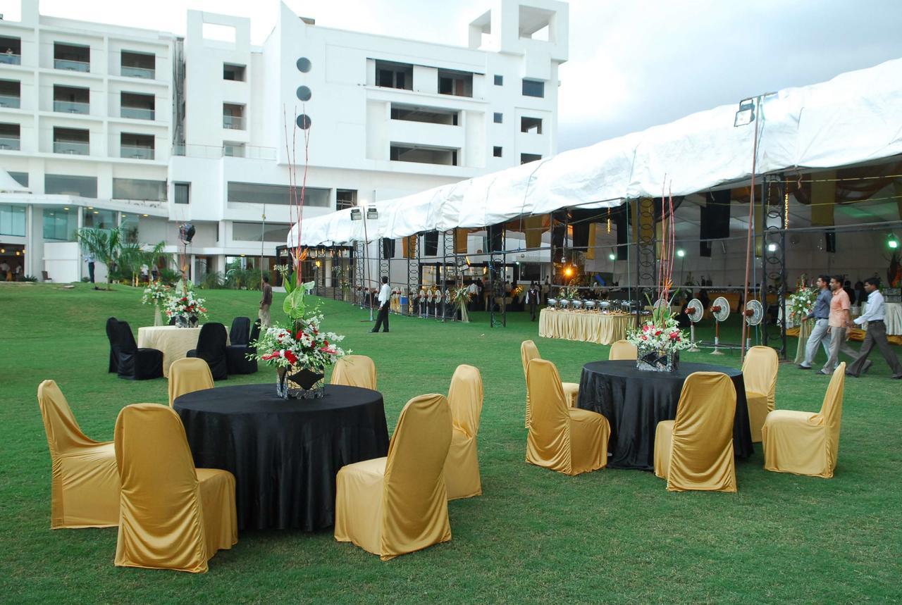 Seasons Rajkot Hotel Kültér fotó