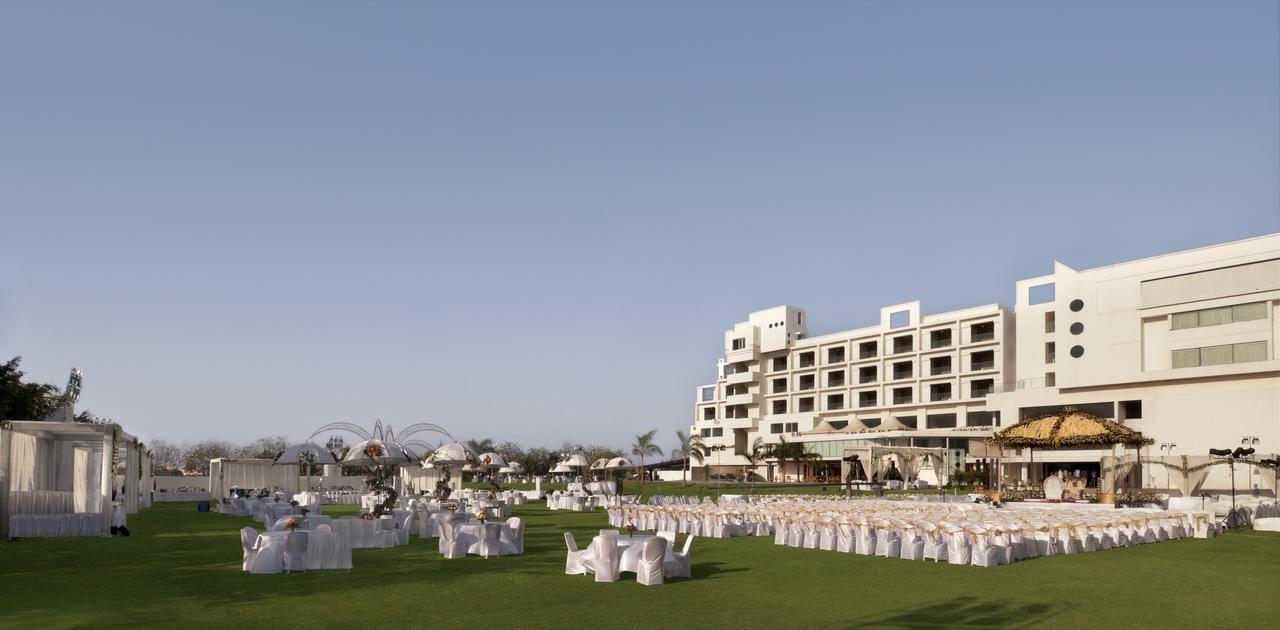 Seasons Rajkot Hotel Kültér fotó
